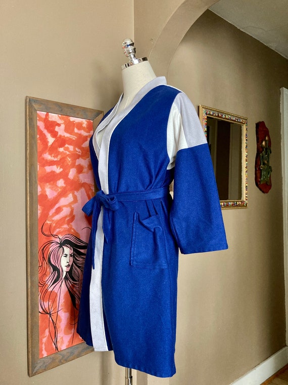 Vintage 60s/70s Blue & Gray Harcourt Short Robe /… - image 6