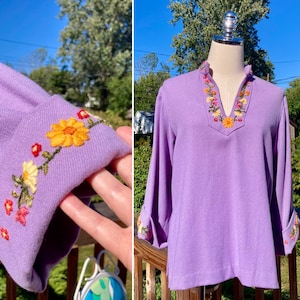 Vintage 60s/70s Purple Embroidered Bell Sleeved Hippie Blouse / Vintage Embroidered Floral Tunic Top / Vintage Purple Floral Hippie Blouse