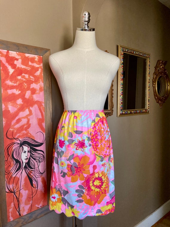 Vintage 60s Mod Dayglo Pink Floral Half Slip / Vi… - image 2