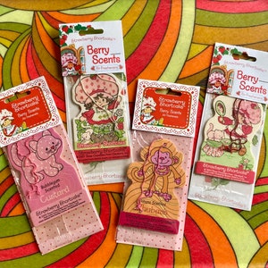 ONE Vintage NOS Strawberry Shortcake Car Air Freshener / Vintage Strawberry Shortcake Shortcake / Vintage Car Air Freshener