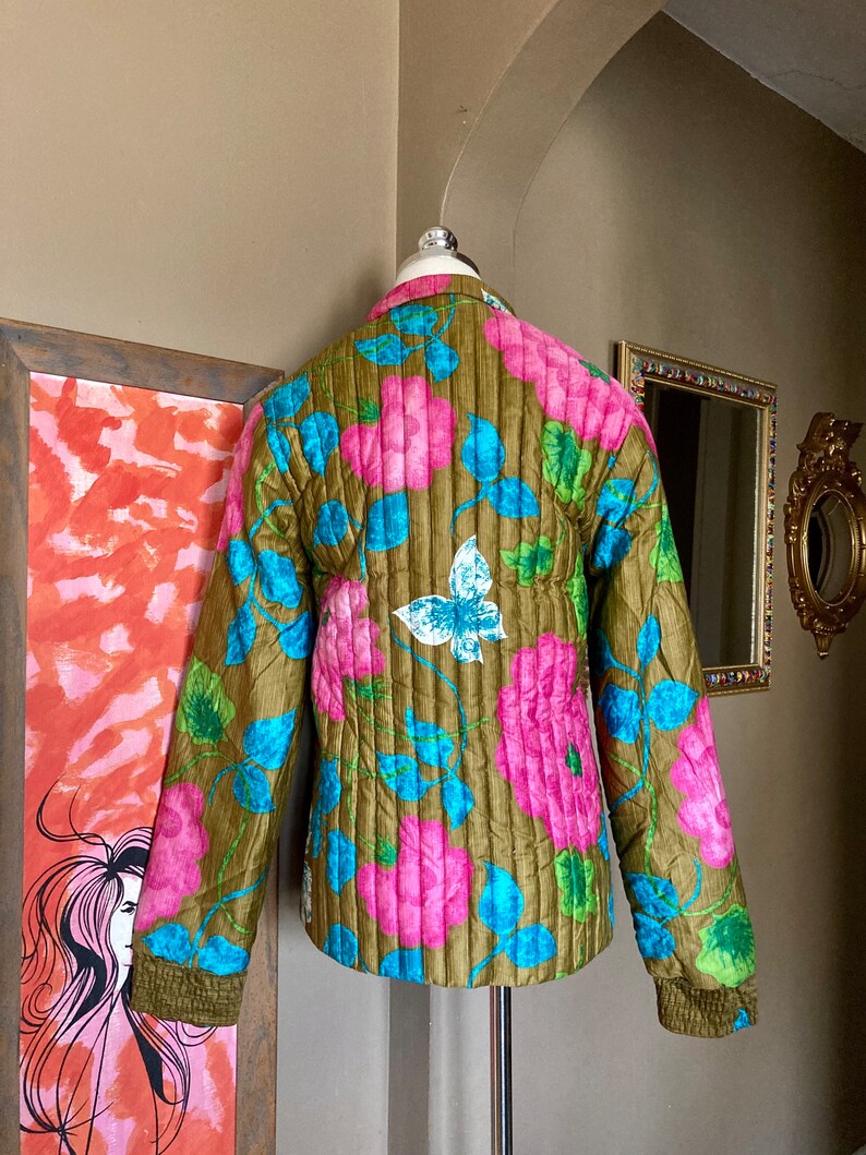 Rare Vintage 60s Mod Flower & Butterfly Quilted Puffy Jacket / Vintage 60s Mod Floral Coat / 60s Quilted Psychedelic Puffer Jacket Small image 6