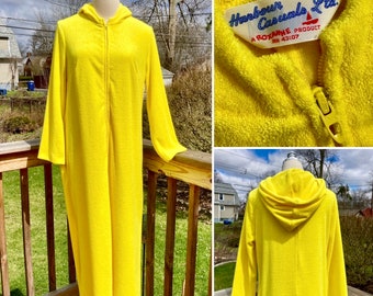 Vintage 70s Bright Yellow Hooded Terrycloth Robe / Vintage Yellow Terry Cover-up Robe / Vintage Yellow Terrycloth Long Robe Cover-up