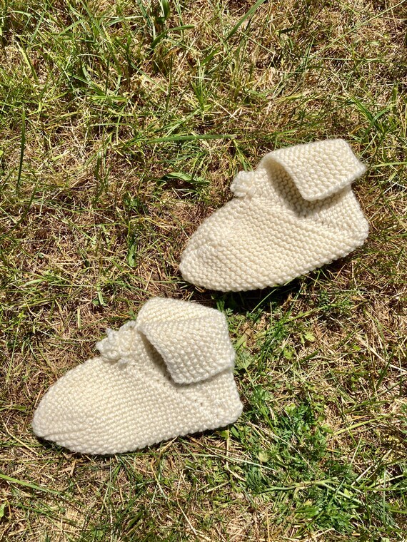 Vintage 60s/70s Creamy White Hand Knit Slipper So… - image 2