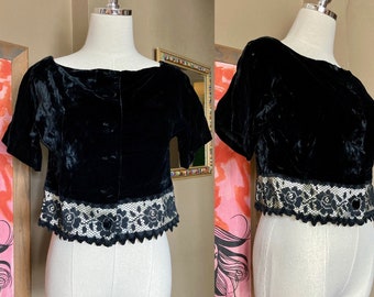 Vintage 50s/60s Black Velvet Modern Jr. Gale & Gale Bolero Jacket With Lace Detail / Vintage Cropped Velvet Bolero Jacket / Vintage Shrug