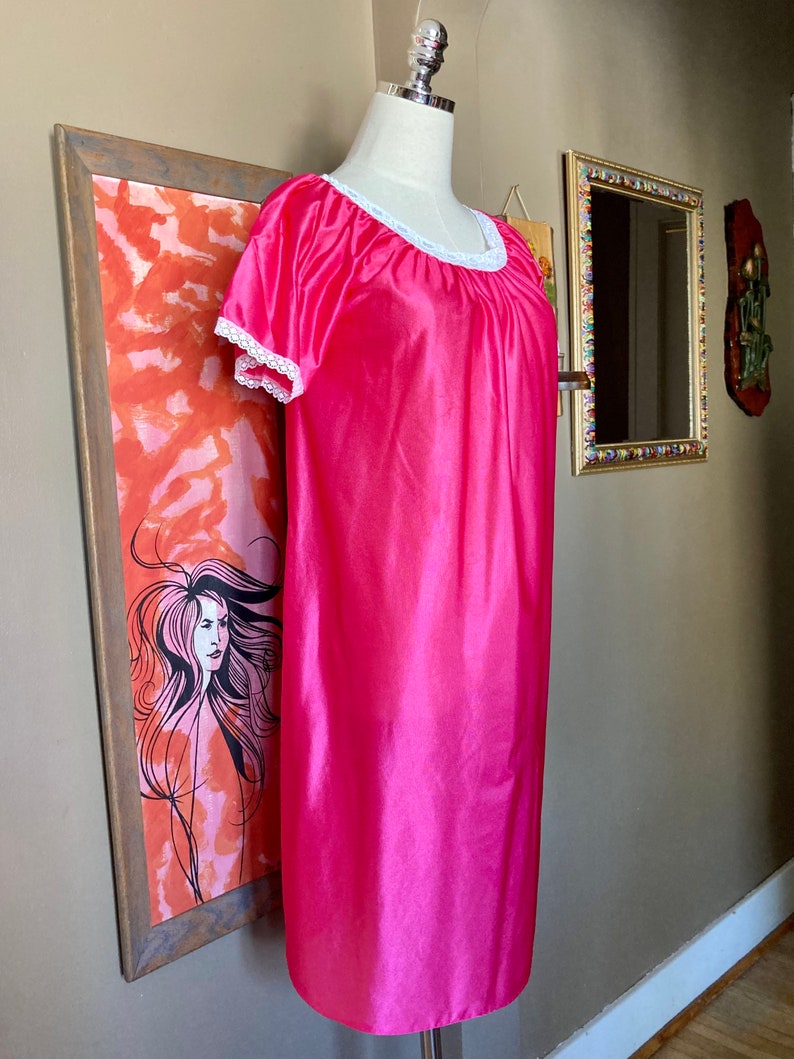 Vintage 70s Fuchsia Private Moments Nightgown / Vintage Fuchsia Nightgown / Vintage Bright Pink Nightie / Vintage Lingerie image 8