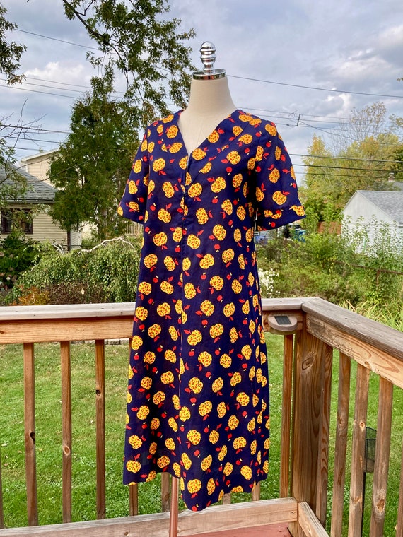 Vintage Mod Blue & Yellow Apple Novelty Print Dre… - image 9