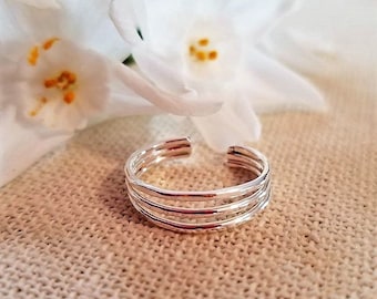 Petite 3 Bar Toe Ring