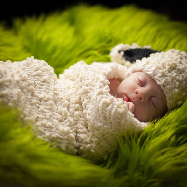 Loom Knit Newborn Cocoon Pattern, Sheep Lamb Cocoon and Hat Set, Loom Knitting 2 PDF PATTERN Set. Lovely Gift Idea For Newborn Baby!