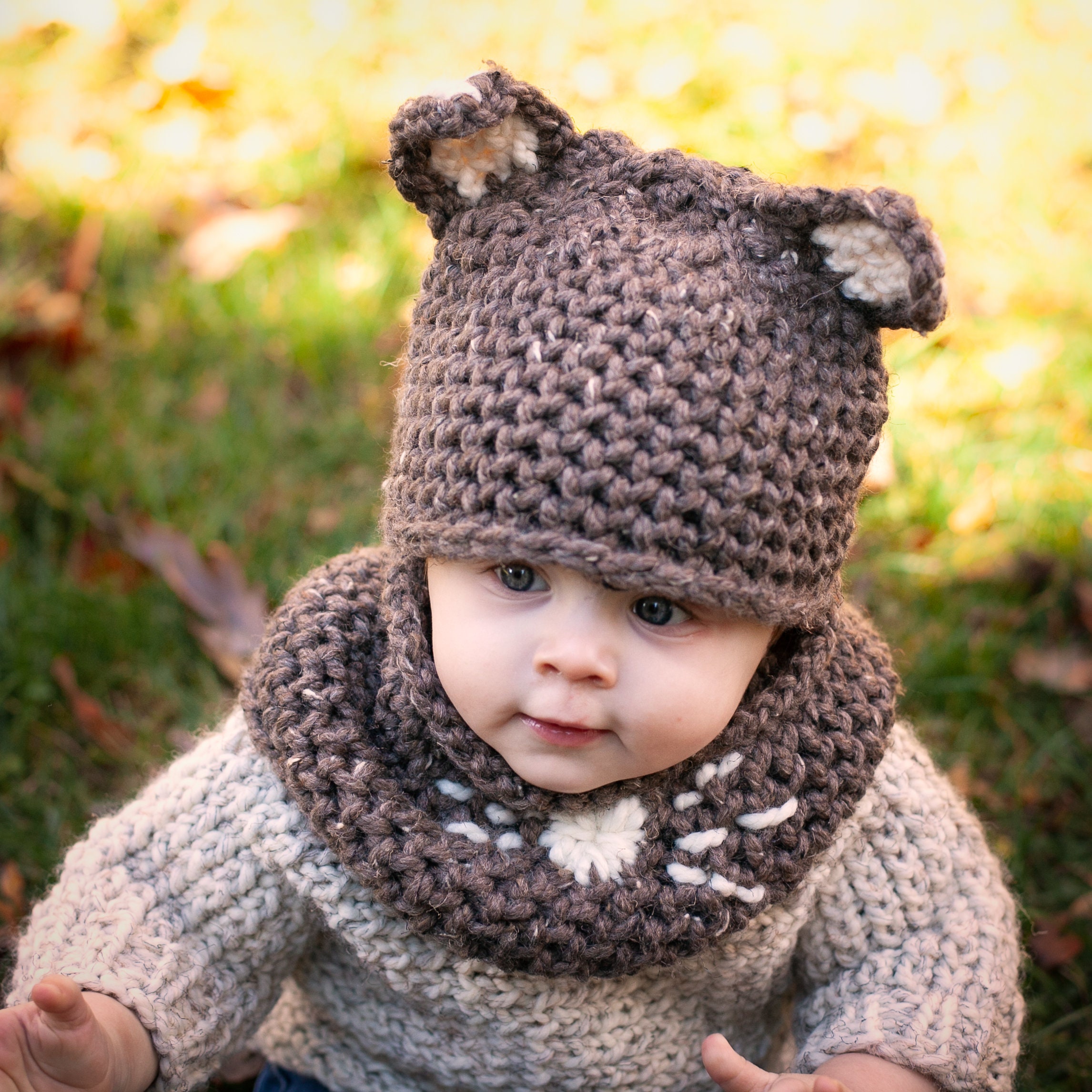 Loom Knit Mouse Hat And Cowl Set PDF PATTERN. Sized For Baby to
