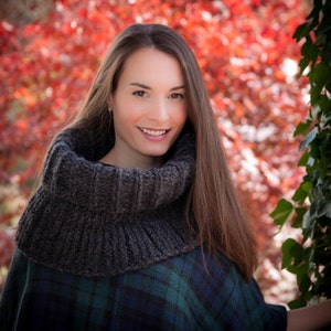 PATRÓN de capucha gruesa de punto de telar, capucha de gran tamaño de punto de telar, PATRÓN de tejido de telar inspirado en la serie Highland escocesa, descarga de patrón en pdf