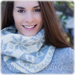 Loom Knit Fair Isle Cowl PATTERN. Extra Soft, Snowflake pattern. Instant PDF Loom Knitting PATTERN. Oversized, extra soft, Chunky Knit Cowl.