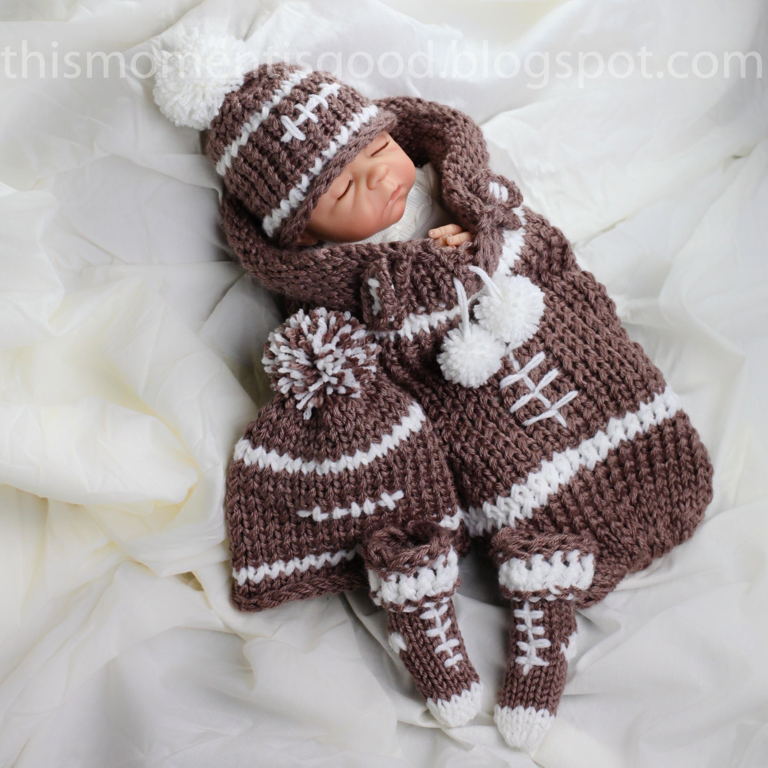 Loom Knit Newborn Hat Free Pattern and Video 