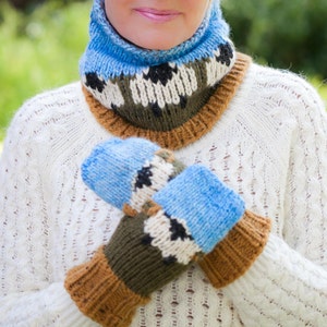 Loom Knit Cowl, Hat, Mittens PATTERN. Sheep Cowl, Hat, Mittens, Loom knit Fair Isle Sheep PATTERN. PDF Pattern Download. 3 patterns included