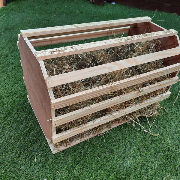 Large Rabbit hay barrel/hayrack (fully assembled just take out of the box)