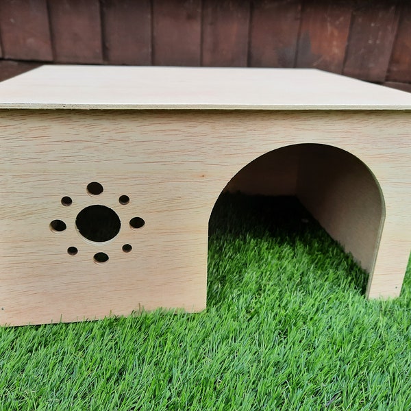 Cage size Guinea pig house/shelter hide ( fully assembled)