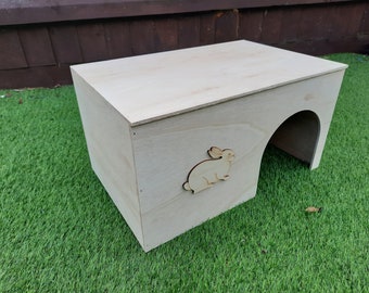 New Large RABBIT house/ shelter/ hide. (FULLY ASSEMBLED) just take out of the box.