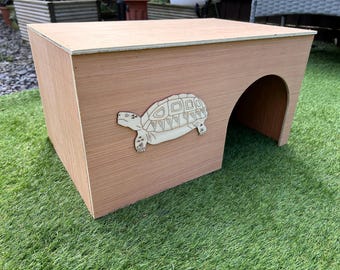 New Large tortoise house/ shelter/ hide. (FULLY ASSEMBLED) just take out of the box.