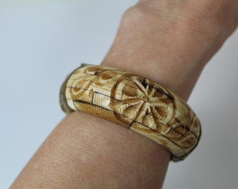 Vintage WIDE Bangle Bracelet Chunky Layered Carved BONE Bovine Bracelet Gilt Brass Pin Closure Carved Flowers Leaves Estate Jewelry