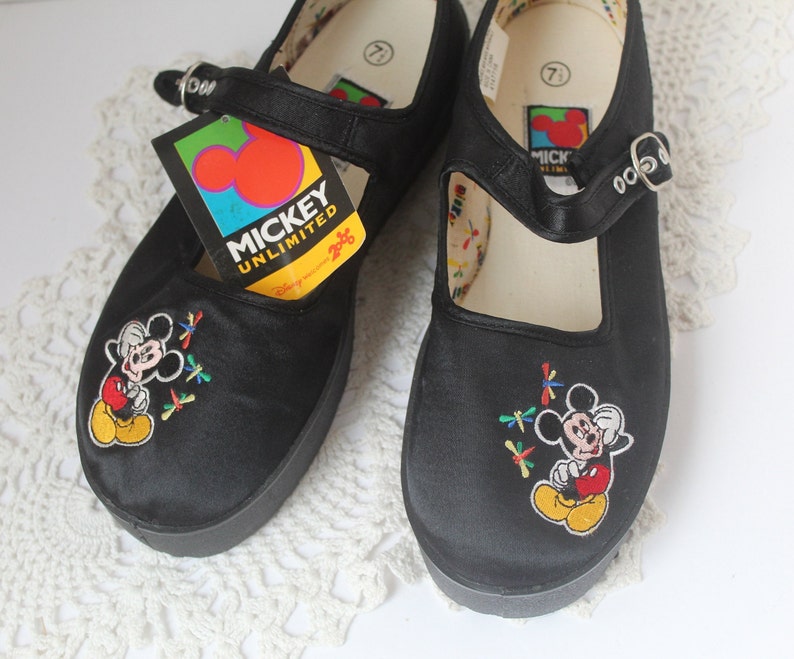 Vintage RARE Disney Embroidered Mickey Mouse Mary Jane