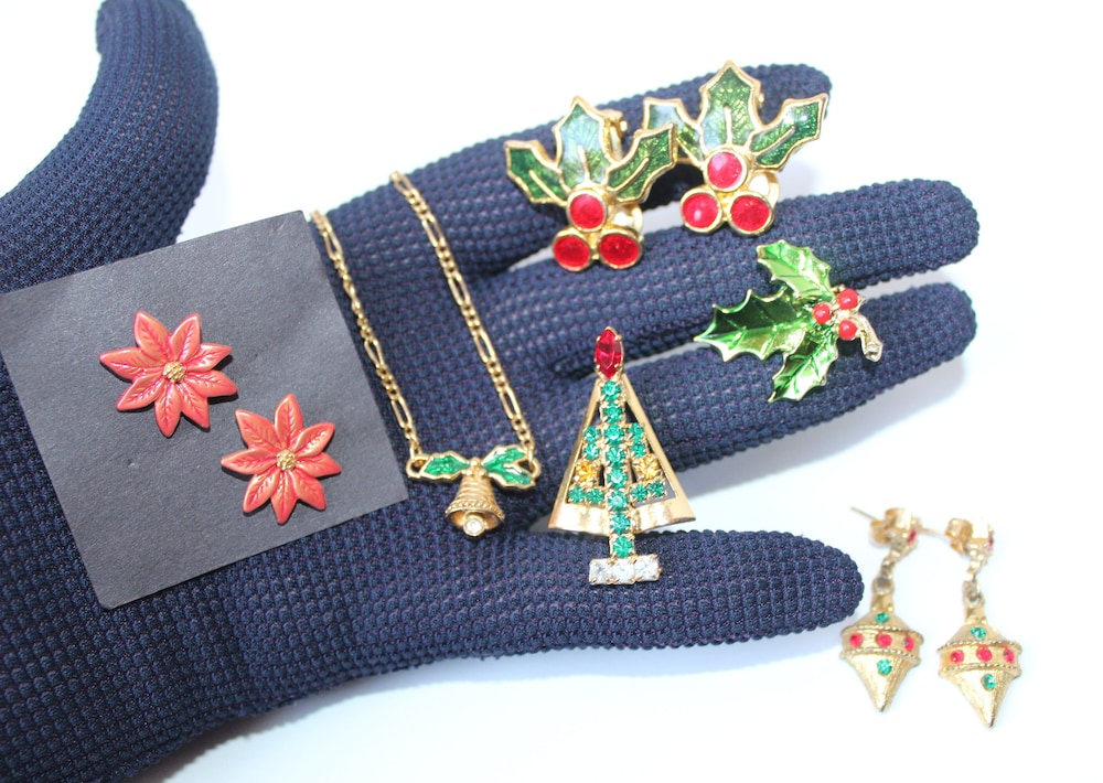 Vintage 6 Pieces Christmas Holiday Jewelry Lot, Poinsettia Post Earrings, Holly Earrings Christmas Tree Pin, Anklet, Christmas Ball Earrings