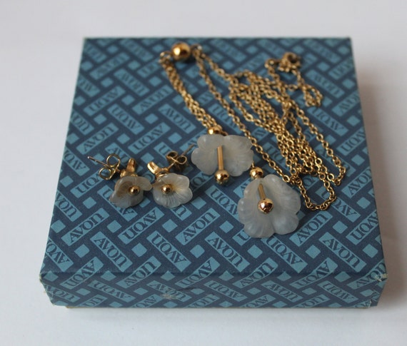Vintage Frosted Lily Lariat Necklace Set - Pastel… - image 1