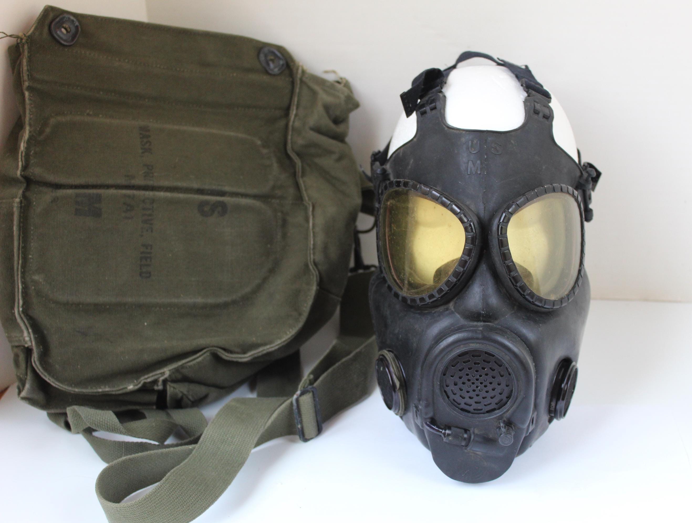 Vintage 1970s Vietnam Era US Army Issue Gas Mask & Cool Olive 