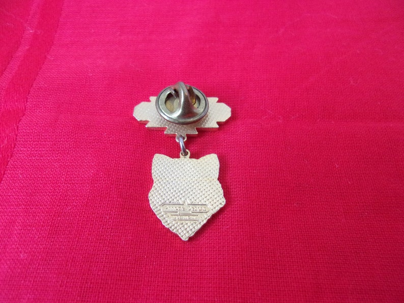 Lapel Pin Vintage Yellowstone Wyoming Yellowstone Park Jacket Vintage Wolf Yellowstone Pin Montana for Wolf Reintroduction Project Pin