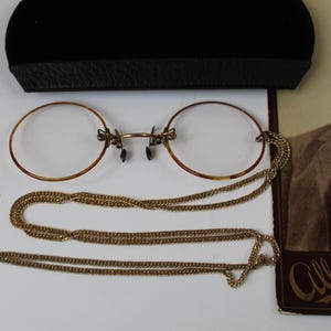 antique chatelaine eyeglass case With Eyeglasses.Fox & Stork Bronze? Victorian VICTORIAN ANTIQUE STERLING SILVER EYE GLASSES CHATELAINE  main image 3