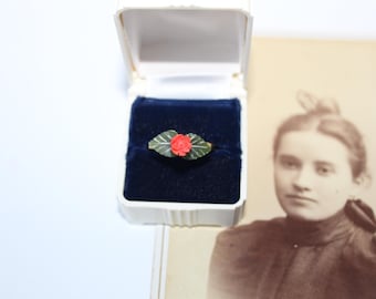Estate Jewelry - Vintage Natural Green Carved Jade Leaves & Carved Coral Rose Ring Simple Adjustable Gold Plate Band Size 5-9 Never Worn