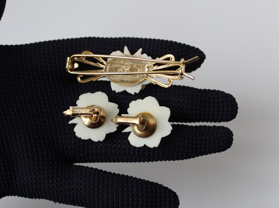 Vintage 1950s Jewelry Set Carved White Celluloid … - image 3
