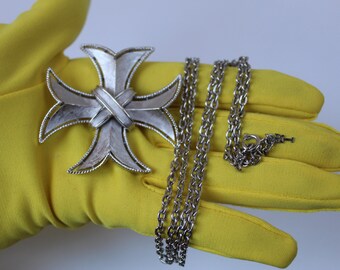 Vintage Lady Nelson Watch Pendant 60s Style MCM Mod Mid Century Modern Art Deco Vintage Mid Century Mod 1960s Lady Nelson Working Watch  main image 4
