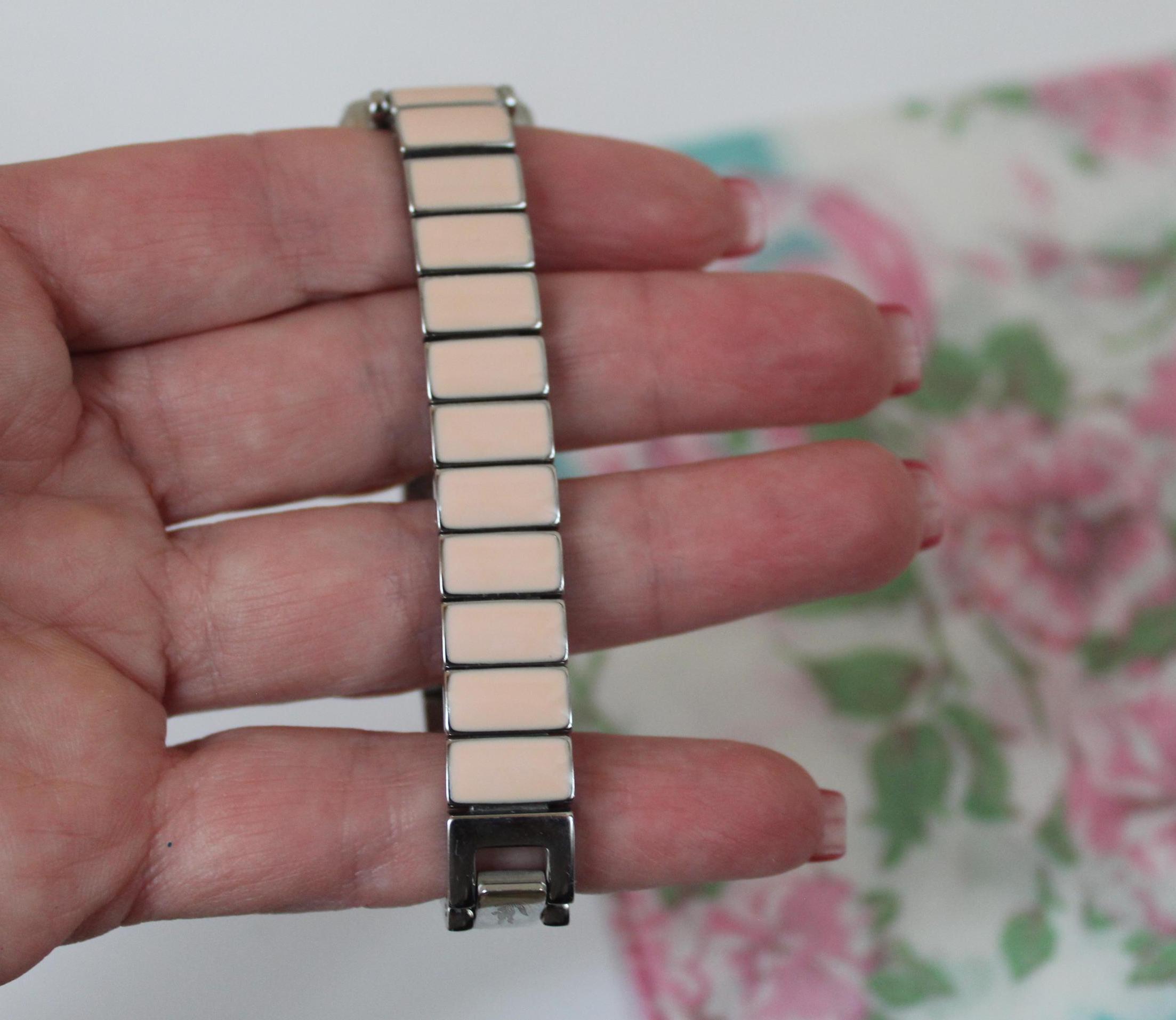Vintage All Original Scarce IZOD Lacoste Pink Enamel Wrist  display picture 3