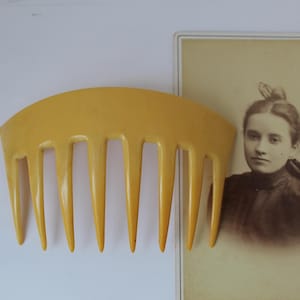 Vintage Large Huge Art Deco Celluloid or Bakelite Hair Comb Estate Hair Accessory 1940s WWII Era from Estate