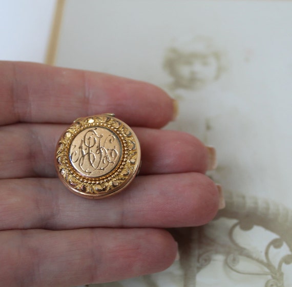 Antique Victorian Era Locket Pin Brooch with Room for… Gem