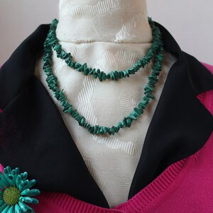 Vintage 1970s BOHO Green Malachite Natural Rough Beads Long Necklace Extra Long 34 Long Strand Malachite Beads image 3