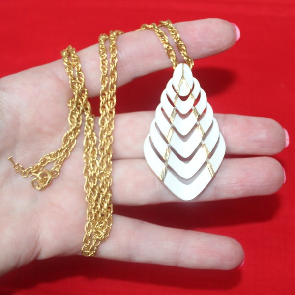 Vintage 60s Crown Trifari White Enamel Leaf Necklace Choker
