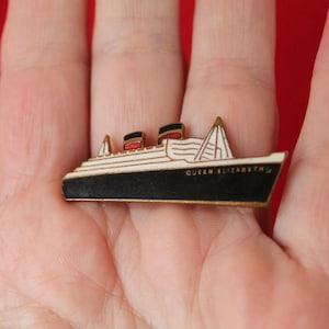 Vintage Mid Century RMS Queen Elizabeth Cunard Ship Pin Brooch, Made In England Enamel & Gold Tone Pin Ocean Liner