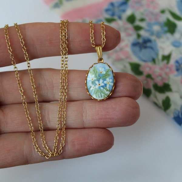 Porcelain Floral Pendant Necklace
