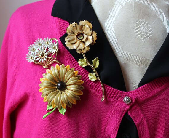 3 Pcs Vintage Mod Metal Enamel Flower Power Pins B