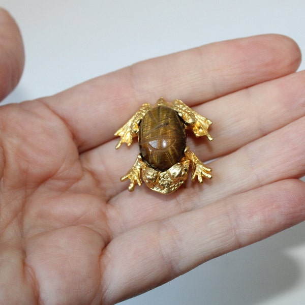 Vintage Scarab Frog Pin Brooch with Natural Tiger's Eye Carved Scarab Beetle Pin, Excellent Condition