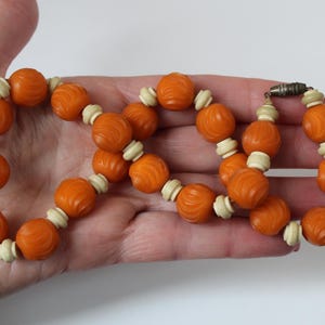 Vintage Art Deco Deeply Carved Butterscotch Bakelite Beaded Necklace, Gorgeous Butterscotch & Cream 1940s Necklace Stunning Tested Bakelite