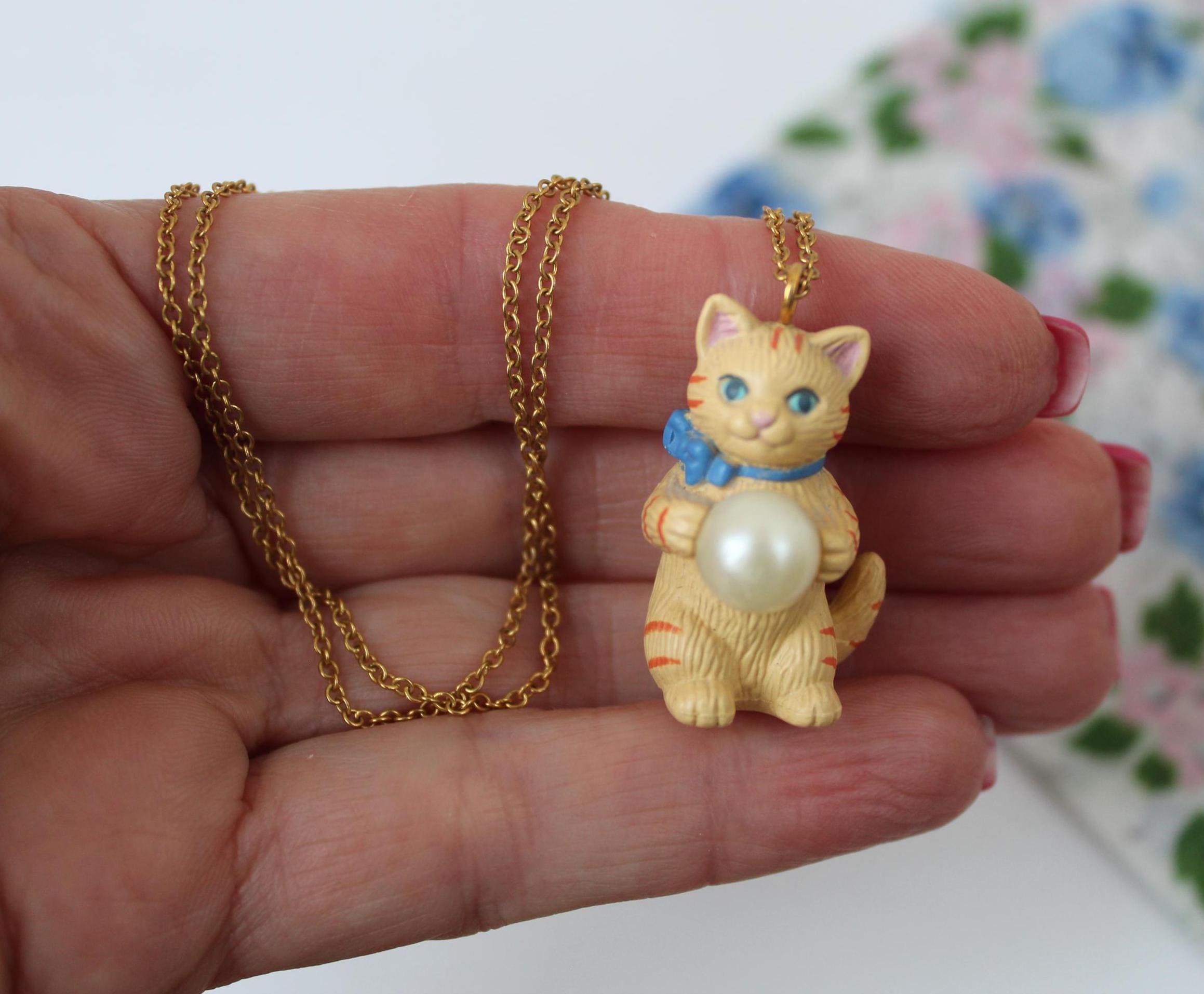 Vintage 1993 Avon Kids Collection Tabbitha Cat Necklace Yellow