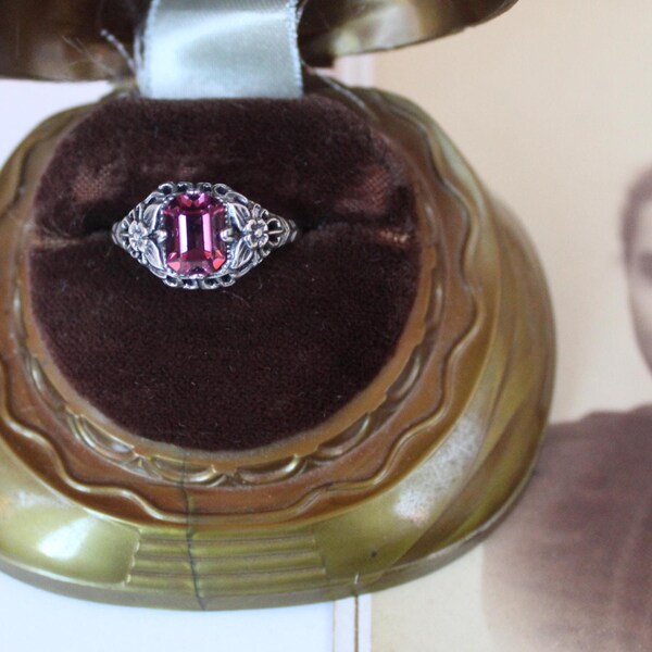 Antique Art Deco Estate Ring, Sterling Silver Filigree with Pink Clear Czech Crystal, Sterling Art Nouveau Flower Filigree Details, Size 8