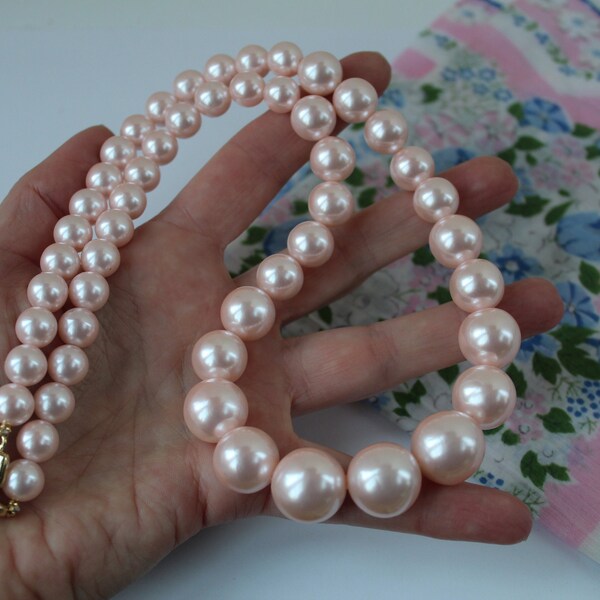 Vintage Long Pink Pearl Necklace with Huge Large Graduated Faux Pink Pearls, Light Pink Metallic Shade, 24" Long Necklace, Big Pearls