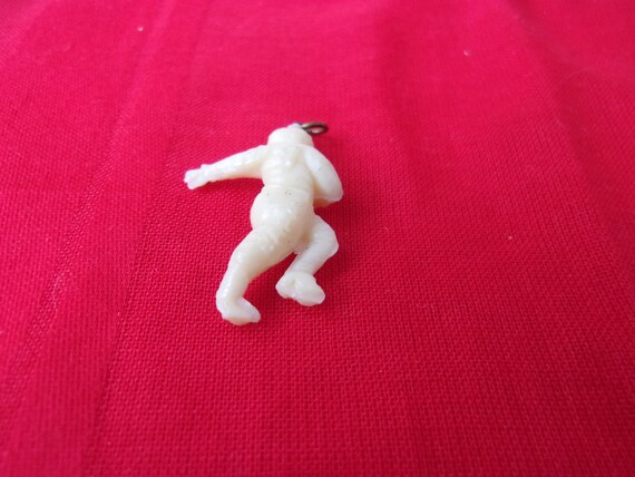 Vintage 1940s Celluloid Football Player Charm, 19… - image 8