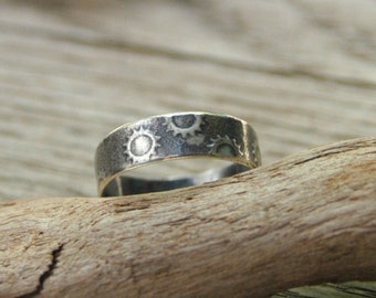 Thin Sterling Silver Ring Band with Cog Pattern - Patina Finish - SIZE 7.5 IN STOCK