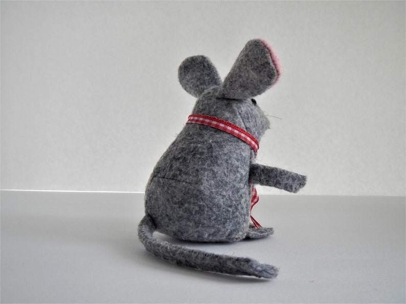 Mouse sewing pattern PDF 4 inches tall wool felt toy, party favour, craft project, softie, or wedding and seasonal ornament. Halloween image 3