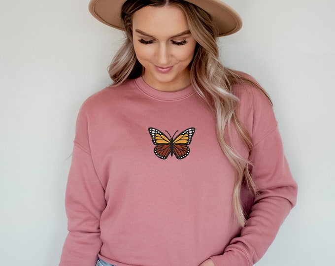 Monarch Butterfly Crop Sweatshirt, Cropped Fleece Sweater, Aesthetic Crop Top, Pullover Sweatshirt, Gift for Her, Crewneck Sweatshirt, Top