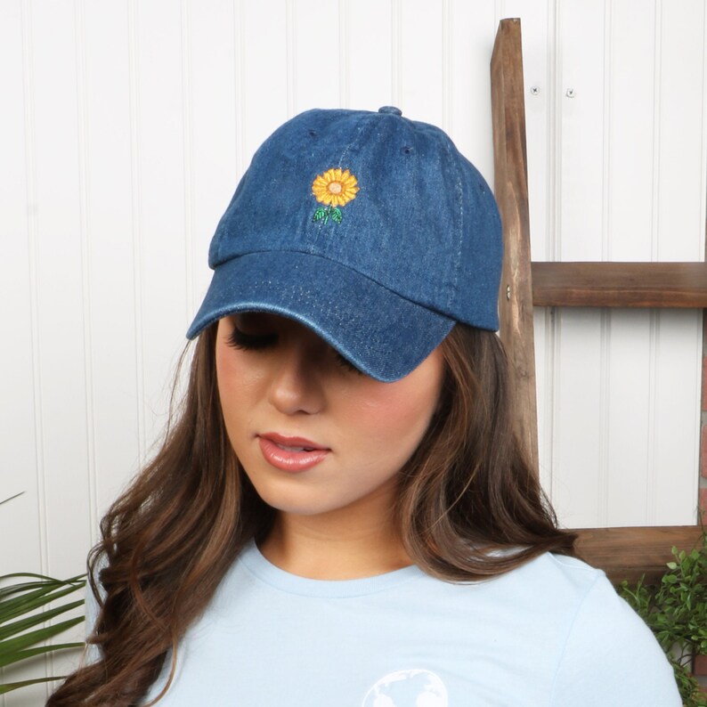 baseball cap with flower
