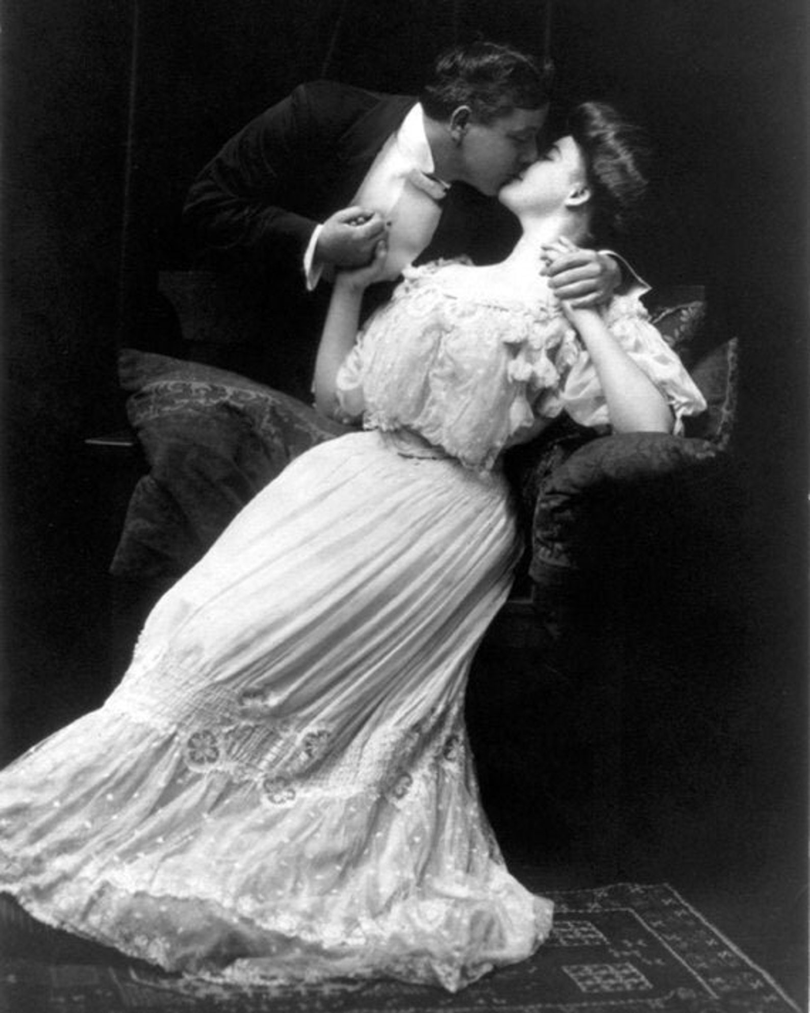 Instant Download Vintage Image 1910 Passionate Kissing Couple - Etsy UK